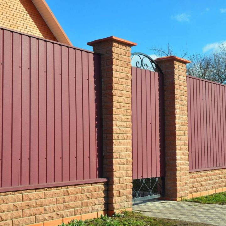 Stylish, Sturdy Railings – Elevate Safety and Style for Your Property.